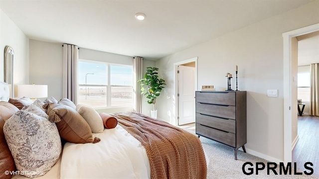 11910 S 114th Avenue, Papillion, NE 68046