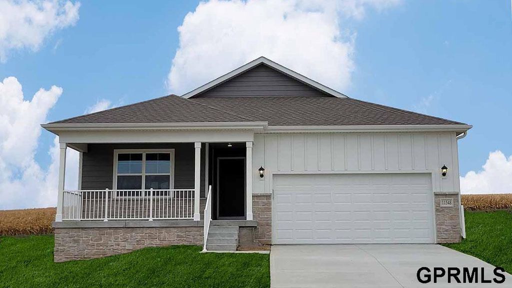 11910 S 114th Avenue, Papillion, NE 68046