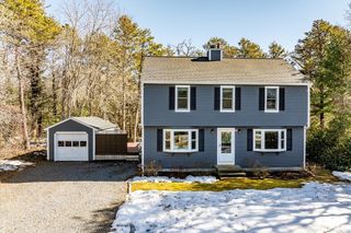 70 Great Pines Dr, Mashpee, MA 02649