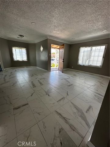 425 Elm, Inglewood, CA 90301