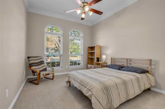 11811 Lakewood Crossing Drive, Tomball, TX 77377