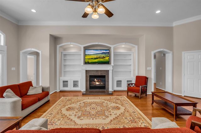 11811 Lakewood Crossing Drive, Tomball, TX 77377