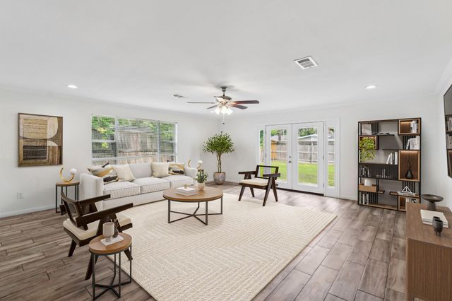 6038 Woodbrook Lane, Houston, TX 77008