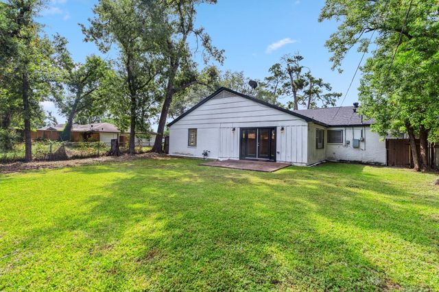 6038 Woodbrook Lane, Houston, TX 77008