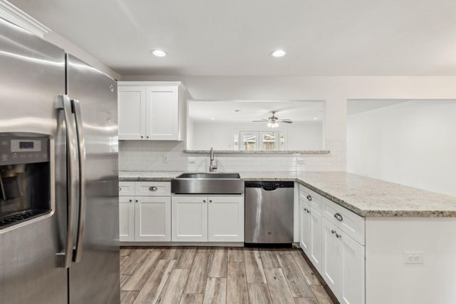 6038 Woodbrook Lane, Houston, TX 77008