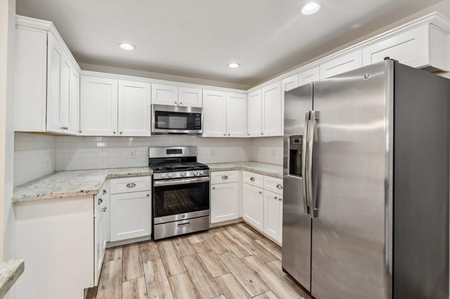 6038 Woodbrook Lane, Houston, TX 77008