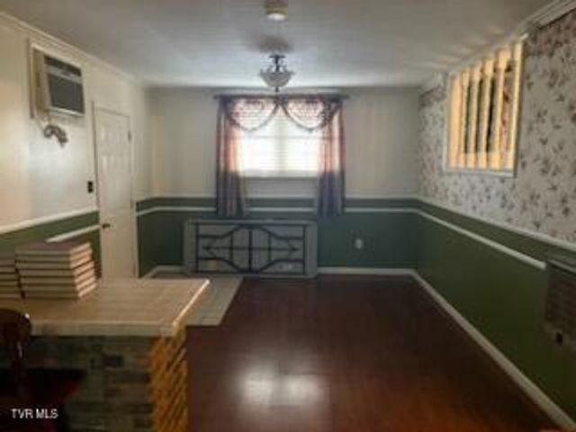 3300 Grandview Drive, Kingsport, TN 37660