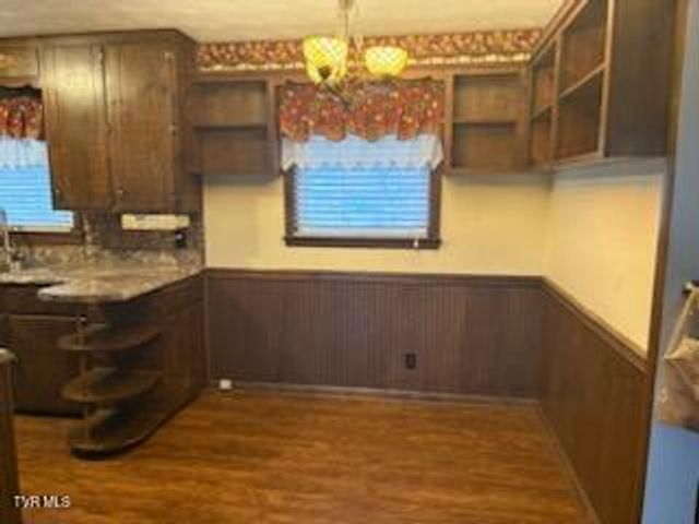 3300 Grandview Drive, Kingsport, TN 37660