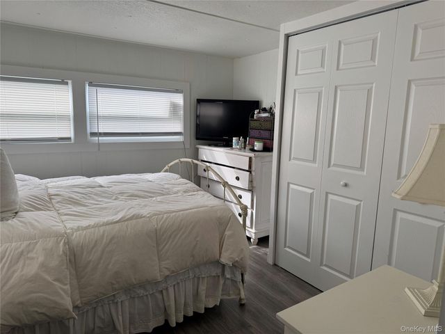 37 Hubbard Avenue 38, Riverhead, NY 11901