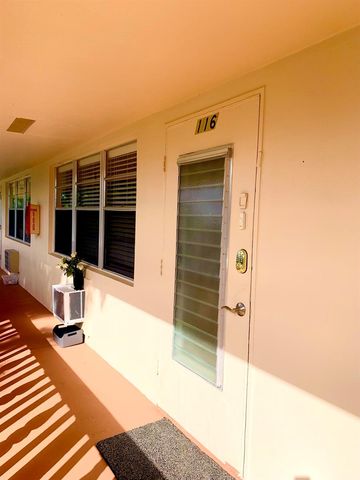 116 Canterbury E, West Palm Beach, FL 33417