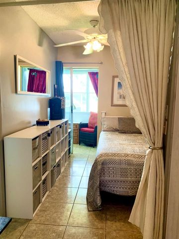 116 Canterbury E, West Palm Beach, FL 33417