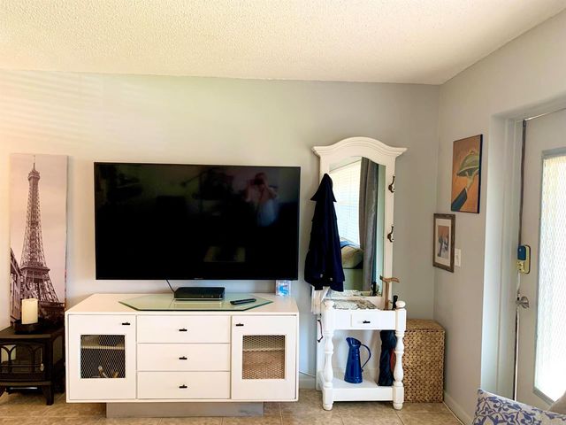 116 Canterbury E, West Palm Beach, FL 33417