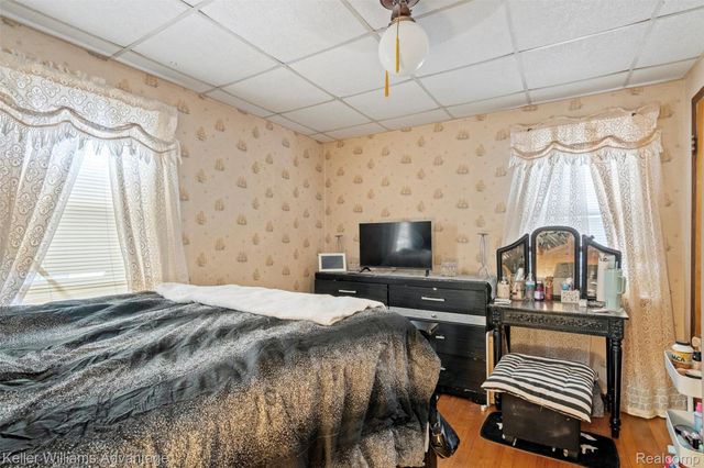 2085 Thomas Street, Lincoln Park, MI 48146