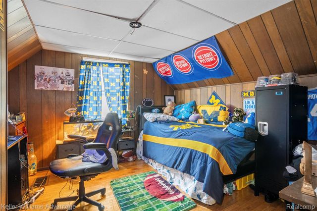 2085 Thomas Street, Lincoln Park, MI 48146