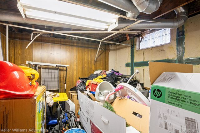 2085 Thomas Street, Lincoln Park, MI 48146