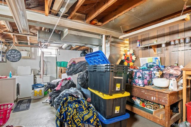 2085 Thomas Street, Lincoln Park, MI 48146