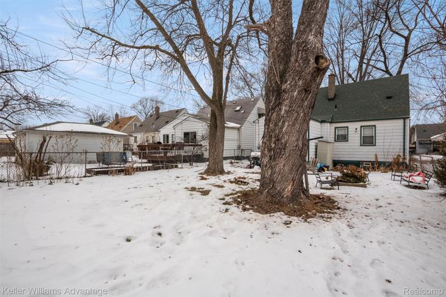 2085 Thomas Street, Lincoln Park, MI 48146