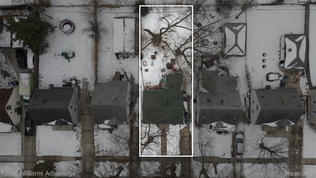 2085 Thomas Street, Lincoln Park, MI 48146