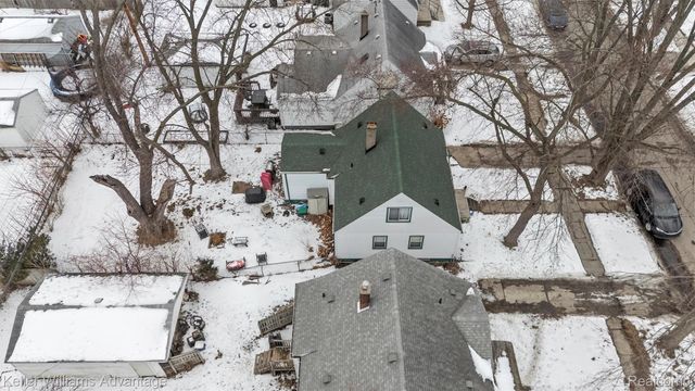 2085 Thomas Street, Lincoln Park, MI 48146