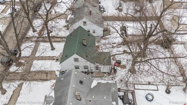 2085 Thomas Street, Lincoln Park, MI 48146