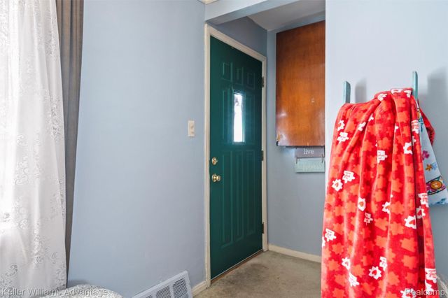 2085 Thomas Street, Lincoln Park, MI 48146