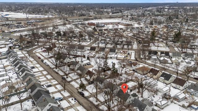 2085 Thomas Street, Lincoln Park, MI 48146