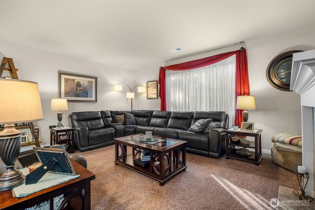 14110 Overlook Drive E, Bonney Lake, WA 98391