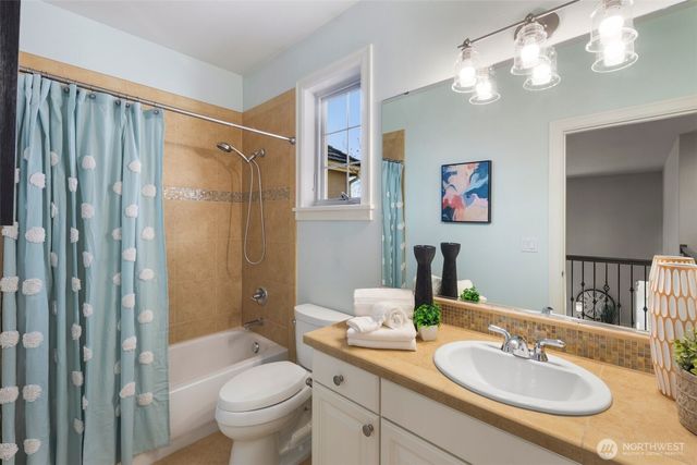 5726 251st Court NE, Redmond, WA 98053