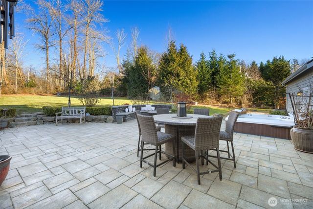 5726 251st Court NE, Redmond, WA 98053