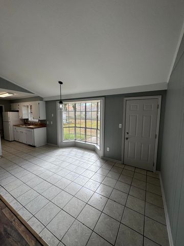 13 North, Hattiesburg, MS 39402