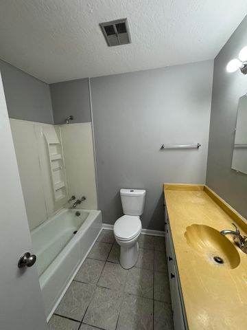 13 North, Hattiesburg, MS 39402