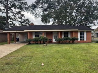 13 North, Hattiesburg, MS 39402