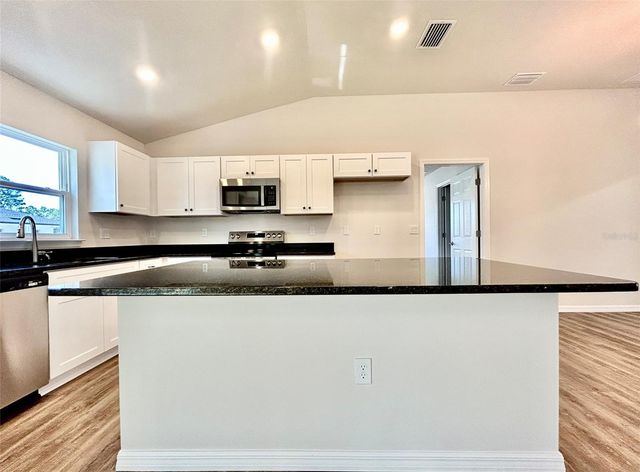 1586 W GAINSBORO LANE, Citrus Springs, FL 34434