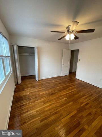 122 E ROSEMONT AVE, Alexandria, VA 22301