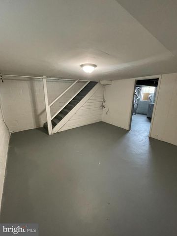 122 E ROSEMONT AVE, Alexandria, VA 22301