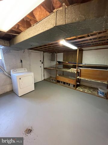 122 E ROSEMONT AVE, Alexandria, VA 22301