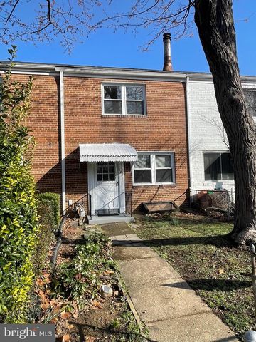 122 E ROSEMONT AVE, Alexandria, VA 22301