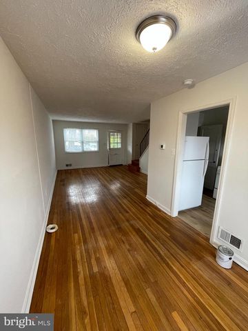 122 E ROSEMONT AVE, Alexandria, VA 22301