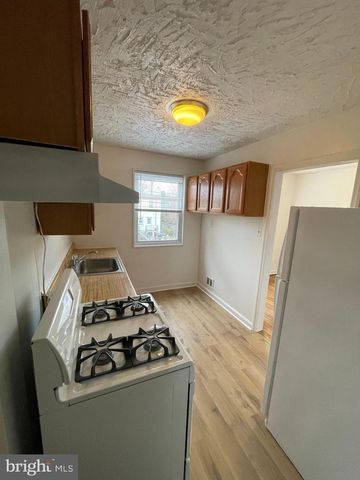 122 E ROSEMONT AVE, Alexandria, VA 22301