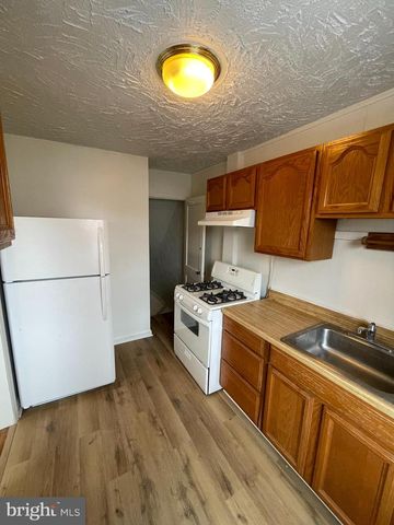 122 E ROSEMONT AVE, Alexandria, VA 22301