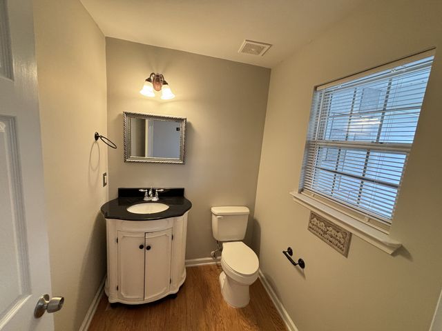 2220 Green Trails Dr, Antioch, TN 37013