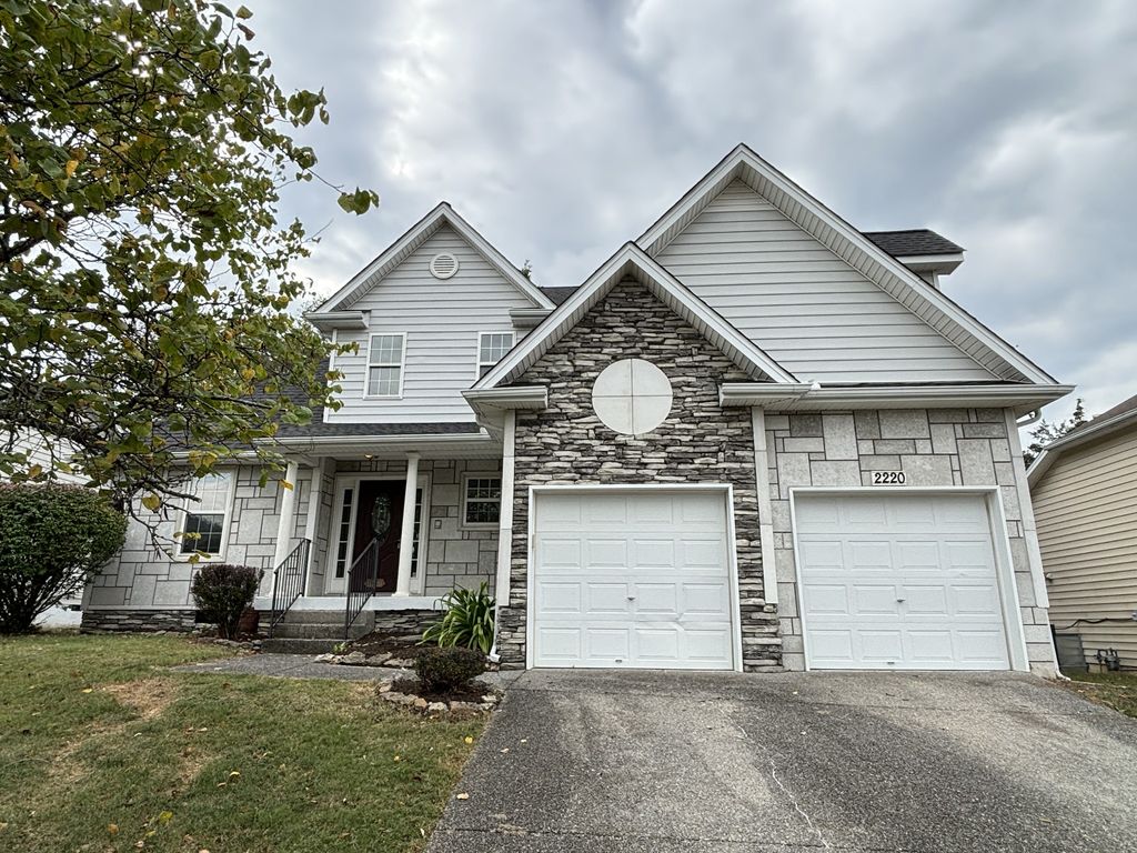 2220 Green Trails Dr, Antioch, TN 37013