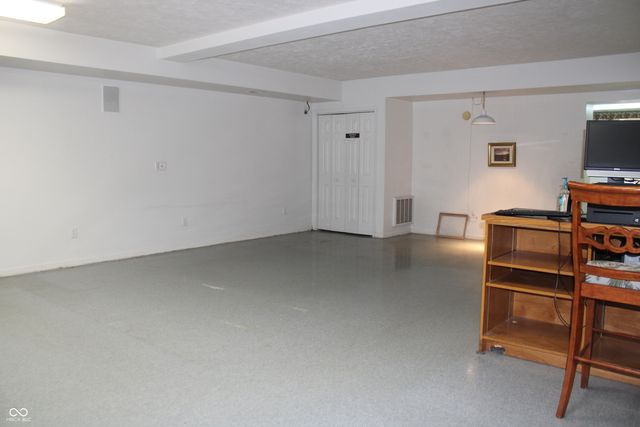 809 S Harrison Street, Alexandria, IN 46001