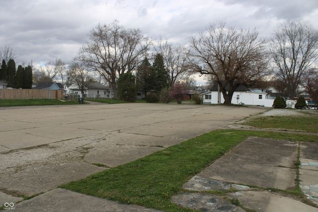 809 S Harrison Street, Alexandria, IN 46001