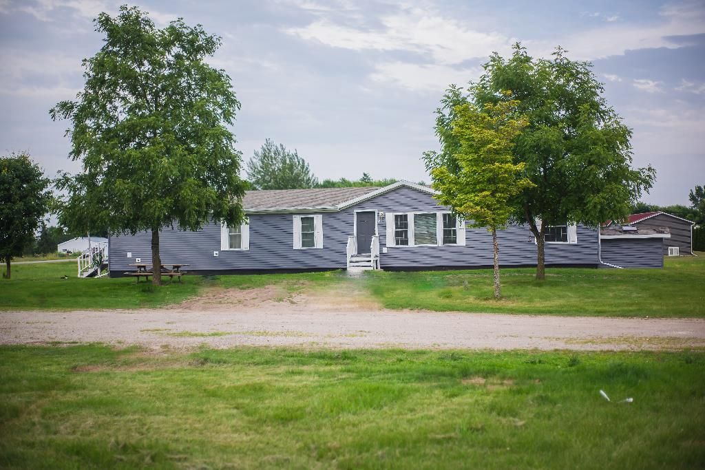 2880 ELO ROAD, Oshkosh, WI 54904