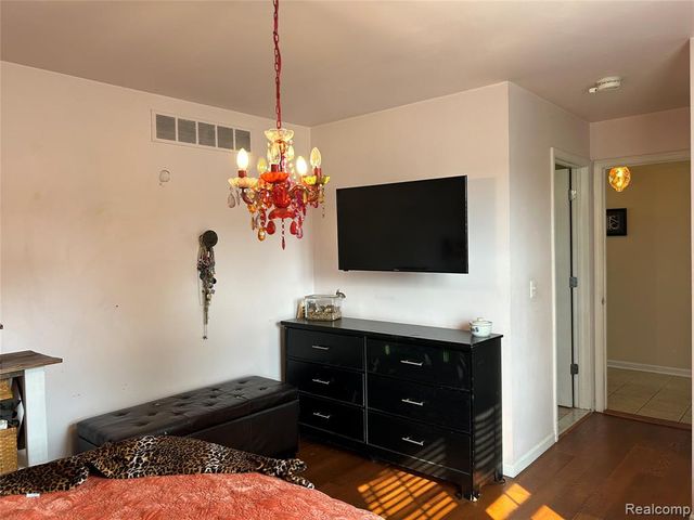 8074 Bradbury Lane, Grand Blanc, MI 48439