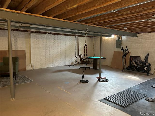 8074 Bradbury Lane, Grand Blanc, MI 48439