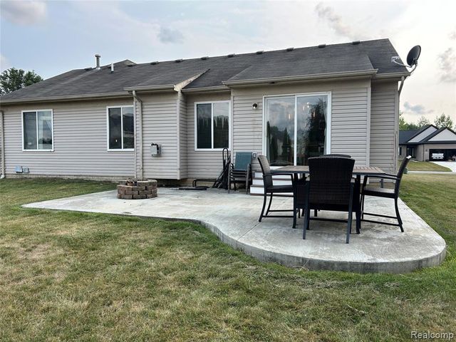 8074 Bradbury Lane, Grand Blanc, MI 48439