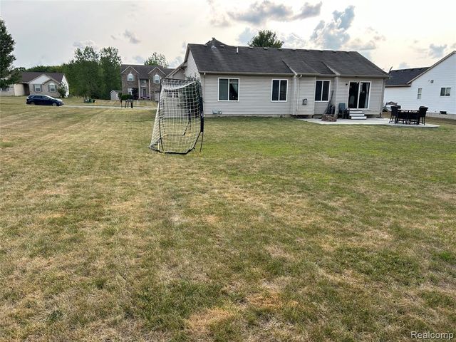 8074 Bradbury Lane, Grand Blanc, MI 48439