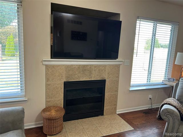 8074 Bradbury Lane, Grand Blanc, MI 48439